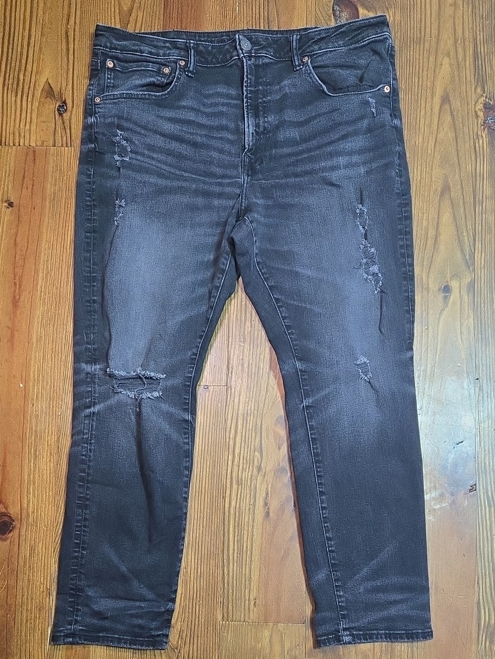 Men's Black Distressed Slim Jeans